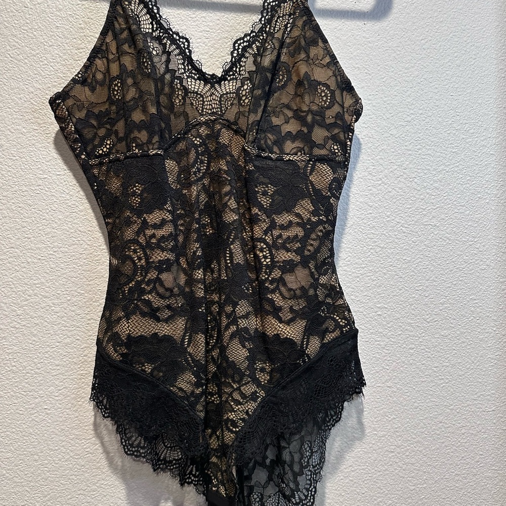 Pinsy Black Shaping Lace Shapesuit - Size XL